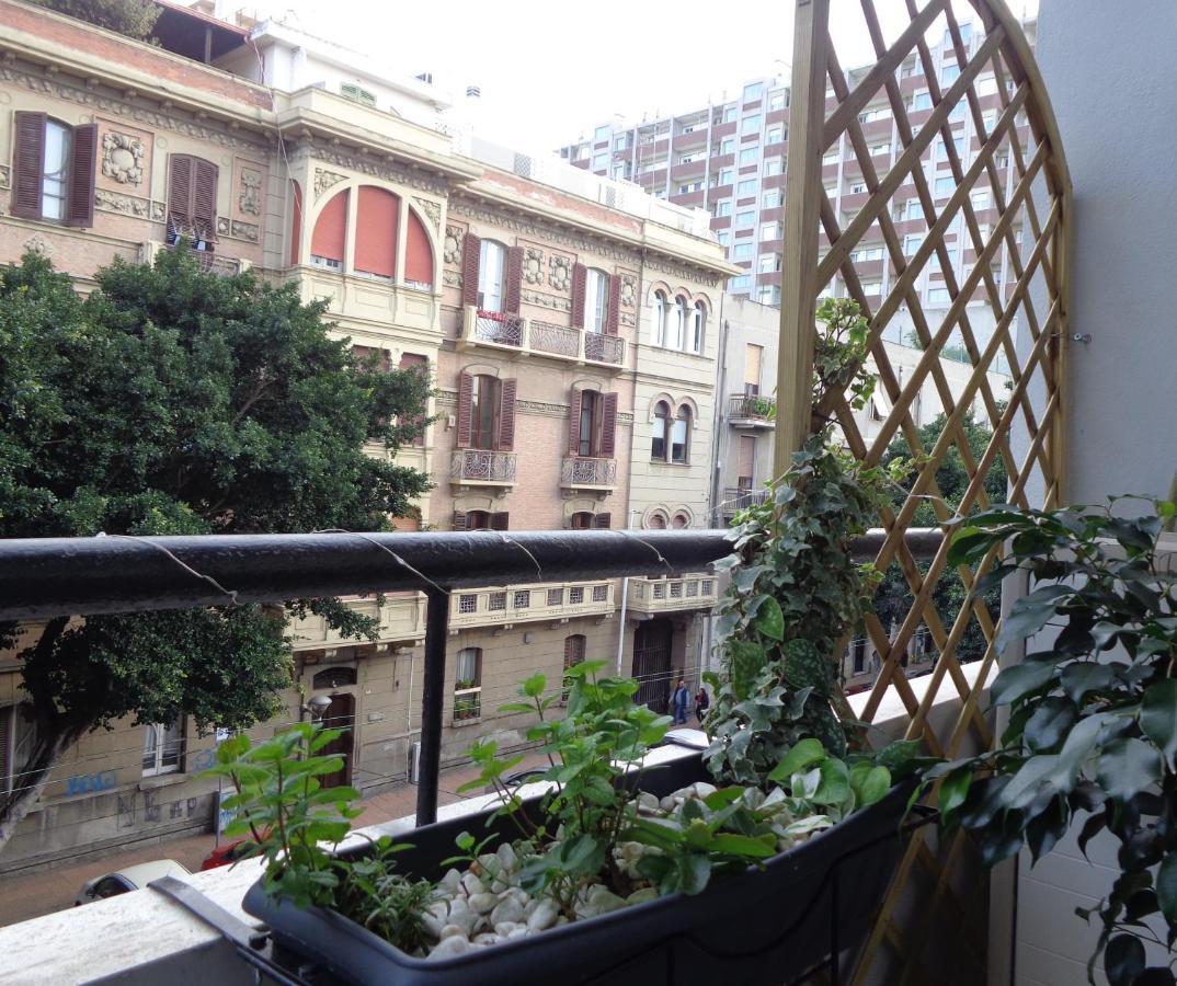 Chloe'S Rooms Cagliari Exterior foto
